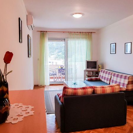 Apartment Smile Baška Voda Exterior foto
